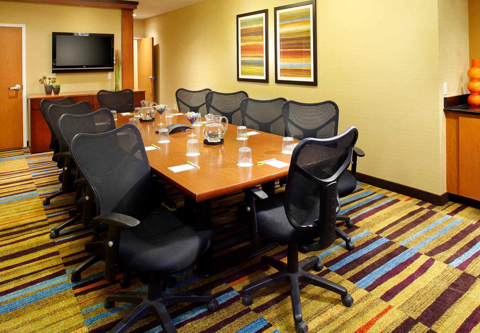 Fairfield Inn & Suites Pittsburgh Neville Island Робинсон-Тауншип Экстерьер фото