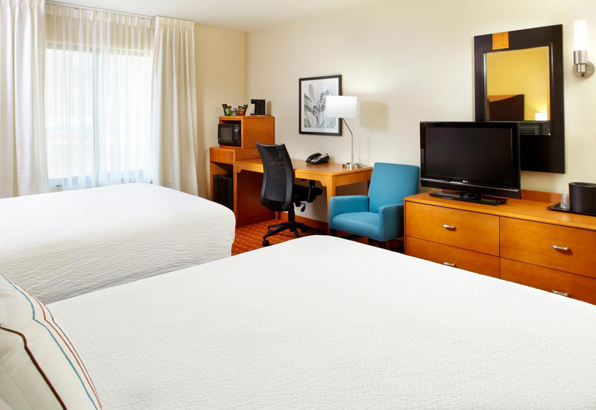 Fairfield Inn & Suites Pittsburgh Neville Island Робинсон-Тауншип Экстерьер фото